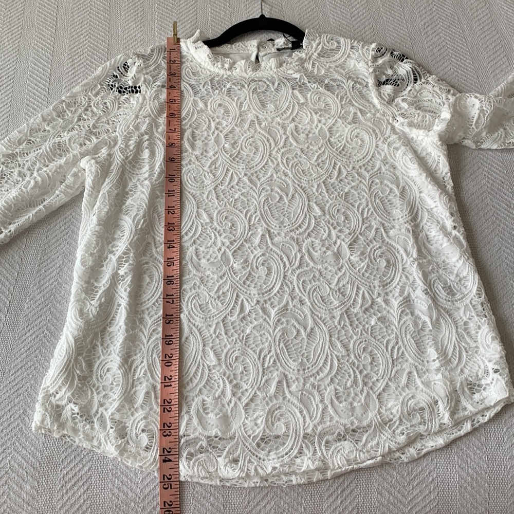 ADRIANNA PAPELL women’s lace blouse. - Picture 6 of 7